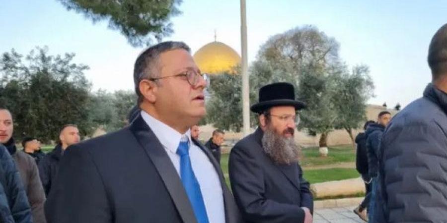 المتطرف "بن غفير" يقود اقتحام المستوطنين للمسجد الأقصى