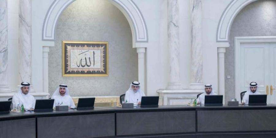 «تنفيذي الشارقة» يصدر قرارات بشأن تنظيم حجز المركبات ورسوم القطر