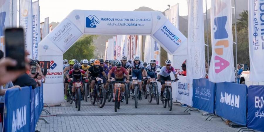200 متسابق يخوضون «تحدّي مصفوت للدراجات»