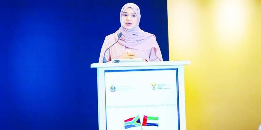 آمنة الضحاك: الإمارات تدعم مواجهة التحديات البيئية الملحة