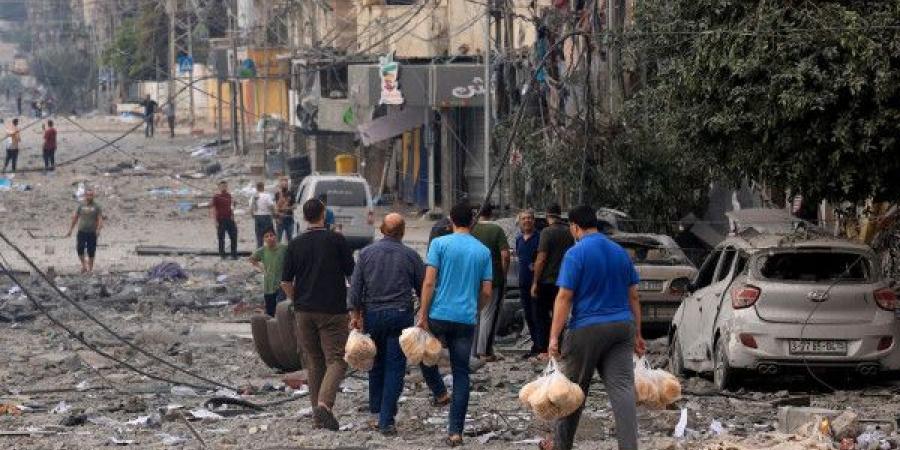 "الإحصاء": قطاع غزة يغرق في البطالة والقطاع الإنتاجي يتآكل
