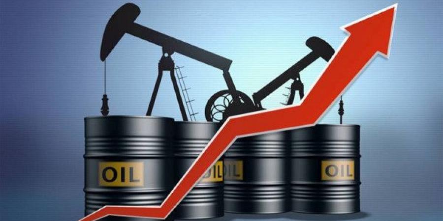 النفط يرتفع بدعم مخاطر الإمدادات وآمال الاتفاق التجاري