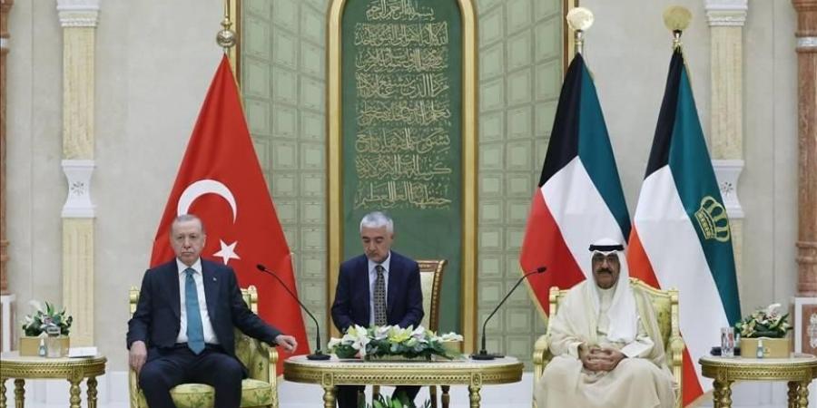 أردوغان يبحث مع أمير الكويت العلاقات الثنائية وقضايا إقليمية