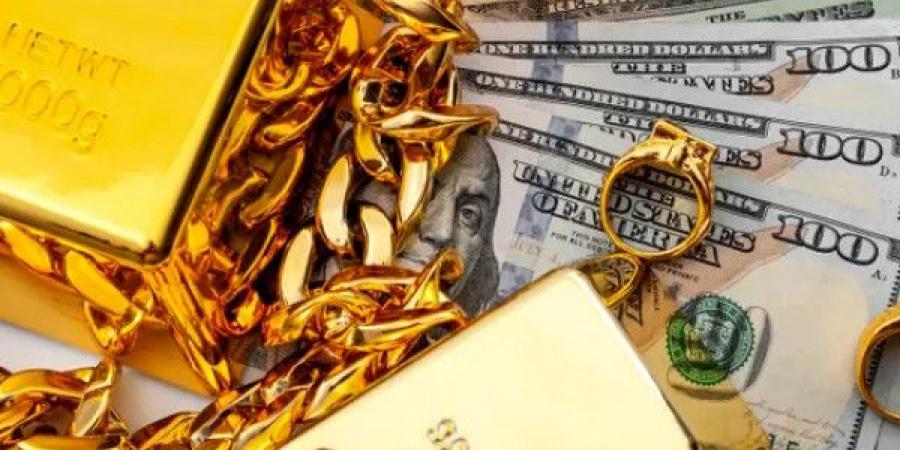 الذهب ينخفض بدعم من ارتفاع الدولار