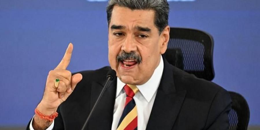 مادورو يتوعد أمريكا: نمتلك خمسة آلاف صاروخ لإسقاط طائراتكم