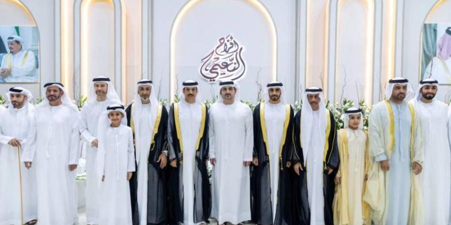 مكتوم بن محمد يحضر أفراح النعيمي في عجمان