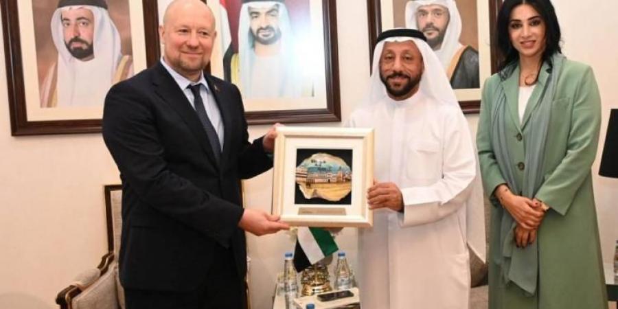 «غرفة الشارقة» تبحث تعزيز التعاون مع بيلاروسيا