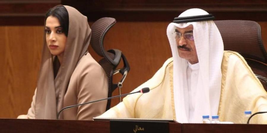«استشاري الشارقة» يؤكد دور «الطرق والمواصلات» في مسيرة التنمية