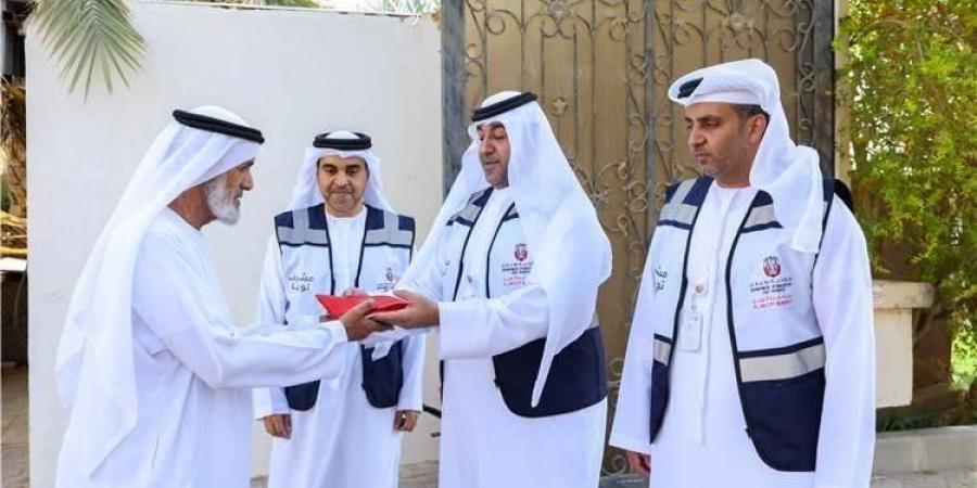 بلدية مدينة العين تطلق حملة «عَلَمُنا يستاهل»