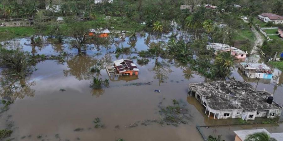 «ميليسا» يضرب كوبا بقوة ويتسبب بدمار في جامايكا