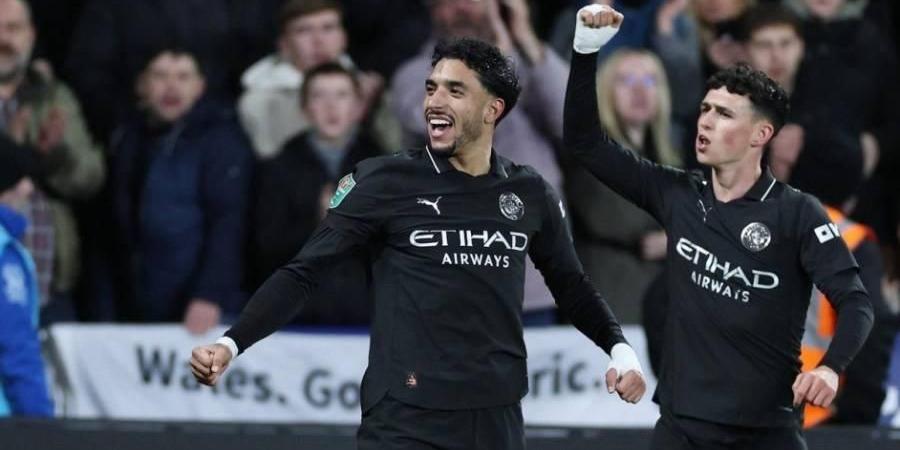 عمر مرموش وبن شرقي يقودان مانشستر سيتي إلى ربع نهائي كأس الرابطة