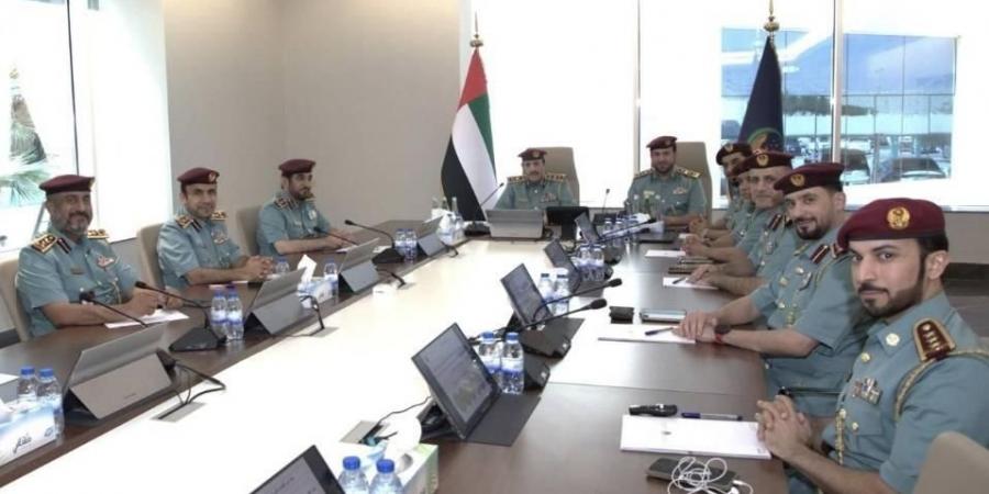 شرطة الفجيرة تبحث سبل التعاون مع القضاء الشرطي