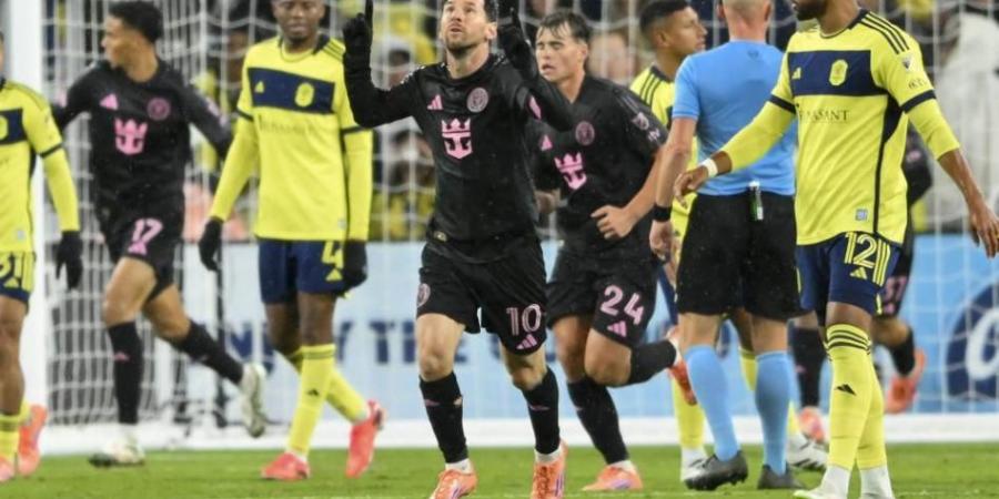 ميسي يسجل ولايجنب فريقه الخسارة