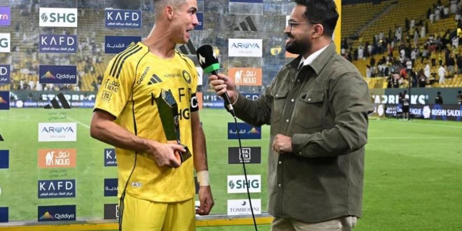 رونالدو يوهم المشجعين بتسريحة جديدة بعد احتفالية العقال