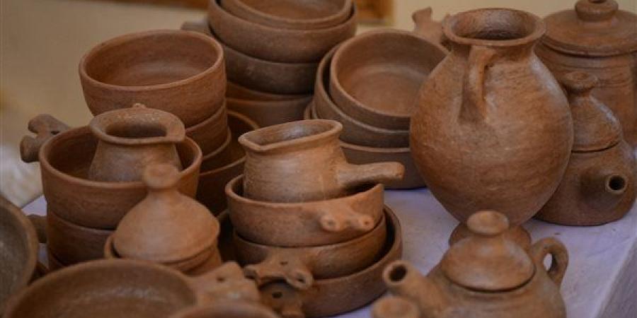 جهاز تنمية المشروعات: تطوير المنتجات الحرفية بتصميمات مميزة تعكس الهوية التراثية لقنا