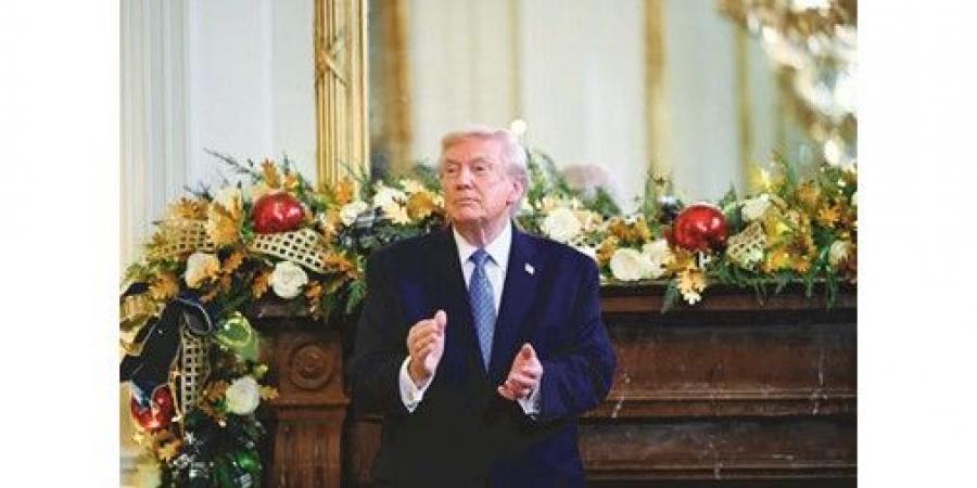 ترامب
يُشيد
بإنجازاته
«التاريخية»
ويعِد
الأميركيين:
الآتي
أفضل