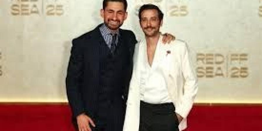 أمير
      المصري:
      كريم
      قاسم
      أقرب
      صاحب
      ليا
      وعرفت
      بالصدفة
      أنه
      عارف
      والدي