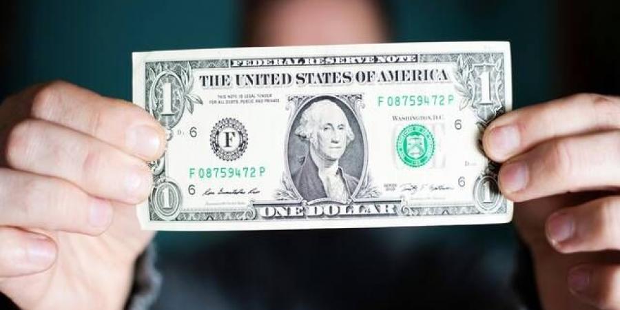 الدولار
      يحافظ
      على
      مكاسبه
      مع
      ترقب
      الأسواق
      قرارات
      البنوك
      المركزية