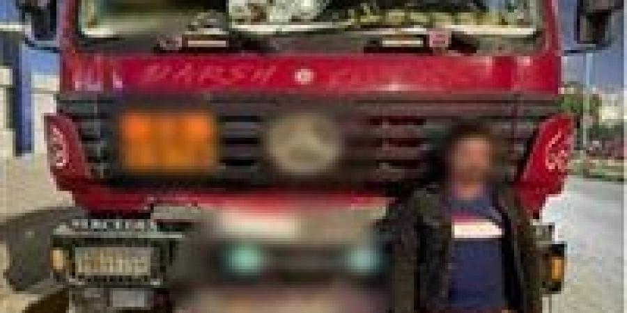 القبض
      على
      قائد
      سيارة
      نقل
      اصطدم
      بملاكي
      وفر
      هاربًا
      في
      الشيخ
      زايد