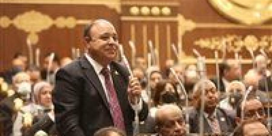 حسين
      خضير:
      إرسال
      القافلة
      الطبية
      إلى
      السودان
      تجسيد
      للدور
      الإنساني
      لمصر
      وتأكيد
      على
      دعم
      القيادة
      السياسية
      للخرطوم