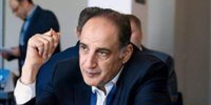 شعبة
      الطاقة
      المستدامة:
      ربط
      الطاقة
      الشمسية
      مستمر..
      وأي
      اختلاف
      يُعالج
      قانونيًا
      وبالتواصل
      المباشر