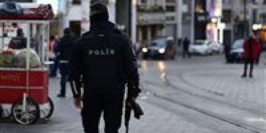 يقظة
      أمنية
      في
      إسطنبول..
      احباط
      مخططًا
      إرهابيًا
      واسعًا
      وتخطيط
      لهجمات