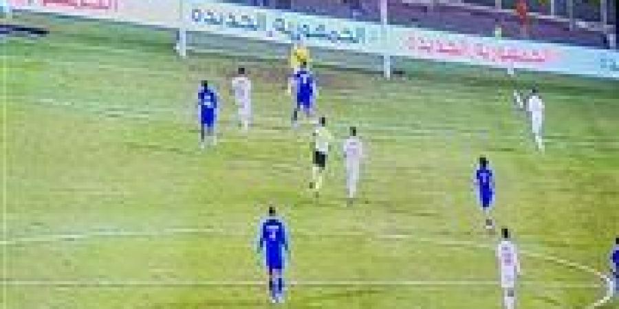 منتصف
      الشوط
      الأول:
      التعادل
      السلبي
      يسيطر
      على
      مواجهة
      الزمالك
      وسموحة
      في
      كأس
      عاصمة
      مصر
