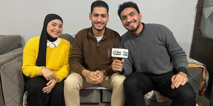 مترجم
      إشارة
      يترجم
      عقد
      قرآن
      عروسين
      من
      الصم
      في
      الشرقية