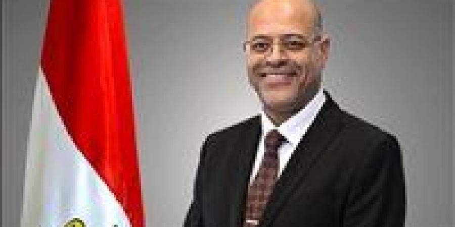 بأجر
      كامل..
      وزير
      العمل
      يصدر
      قرارًا
      وزاريًا
      بشأن
      تحديد
      العطلات
      والأعياد
      والمناسبات