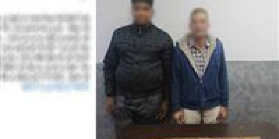 اعترضا
      سيارة
      سيدة..
      ضبط
      منادي
      سيارته
      وابنه
      في
      الوراق