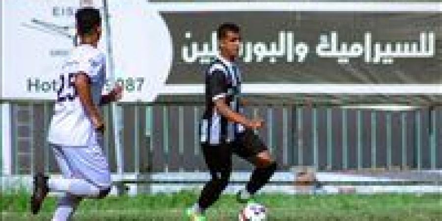 سرس
      الليان
      يضم
      عمرو
      شوشة
      مدافع
      السكة
      الحديد
      موسمين
      ونصف