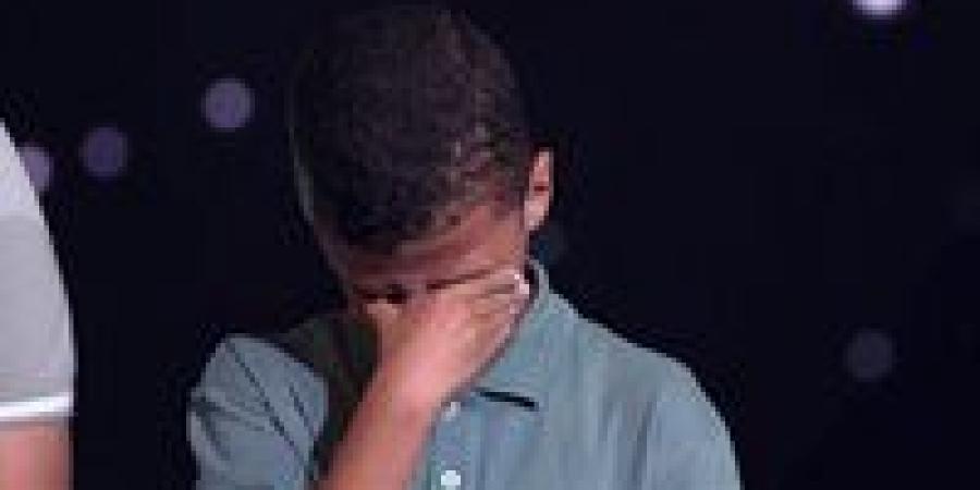 بالدموع..
      عبدالله
      عبدالموجود
      يودع
      مسابقة
      "دولة
      التلاوة"
      في
      الحلقة
      الـ
      14