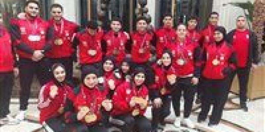 98
      ميدالية
      وغياب
      الاستقبال..تجاهل
      رسمي
      لأبطال
      رفع
      الأثقال
      عند
      عودتهم
      إلى
      القاهرة