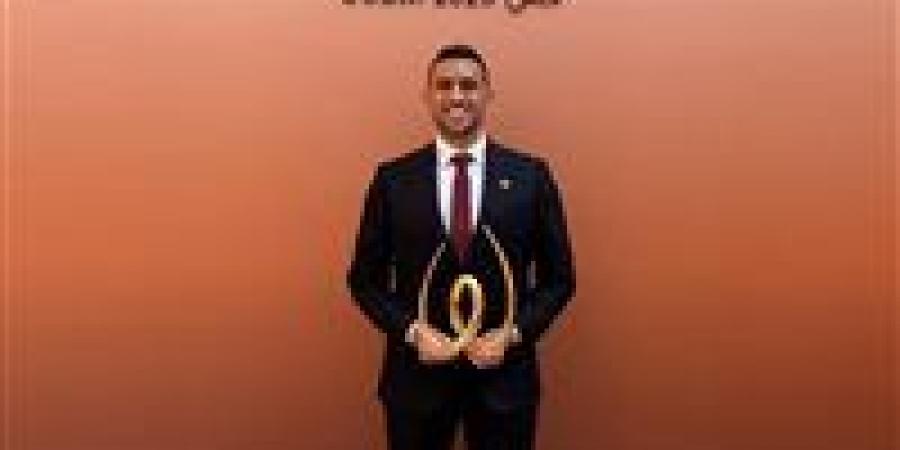 أسرة أحمد الجندي تحتفل بتتويجه بجائزة محمد بن راشد لأفضل رياضي عربي