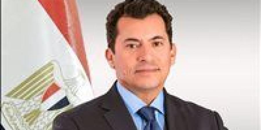 خاص لـ تحيا مصر: أشرف صبحي ينسق دوليا لحماية السباحة المصرية ولجنة بديلة قريبا