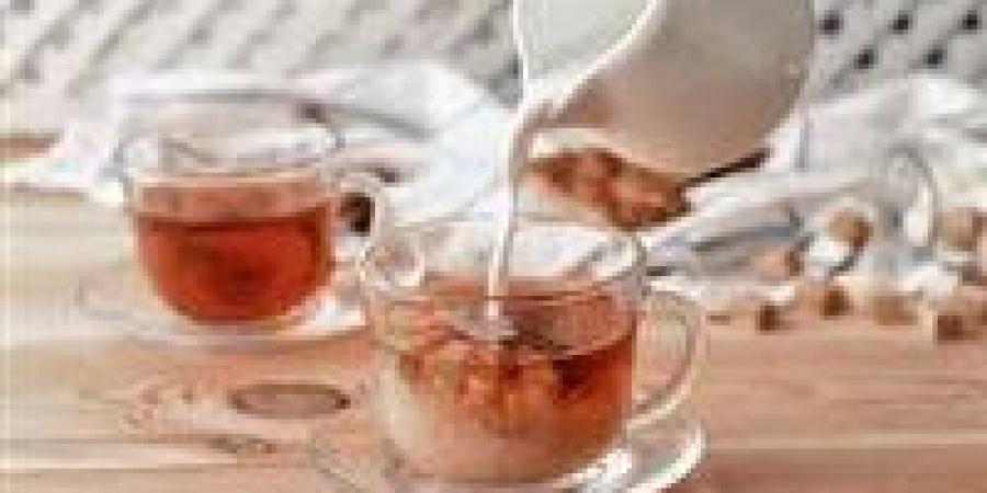 الشاي أم القهوة: أيهما أفضل لصحة عظام المرأة بعد سن الستين؟