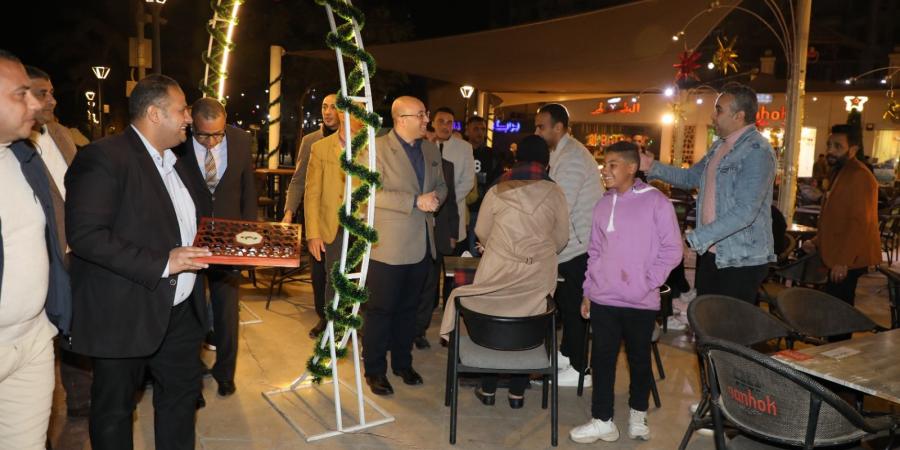 محافظ بني سويف يتفقد الممشى السياحي ويهنئ المواطنين برأس السنة الميلادية