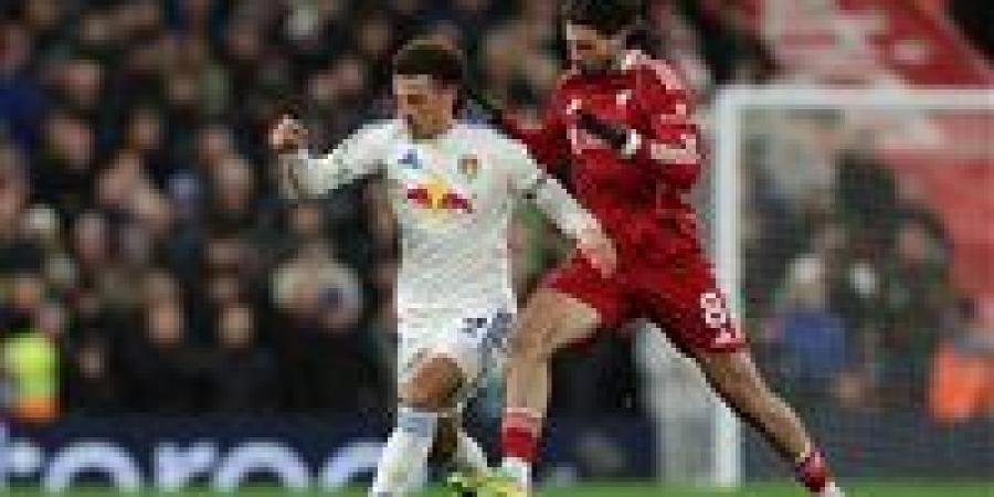 الدوري الإنجليزي الممتاز: تعادل سلبي يحسم الشوط الأول بين ليفربول وليدز يوناتيد رغم استحواذ الريدز