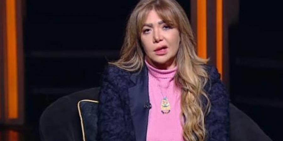 كانت امنيتي اغمض عيني.. لقاء سويدان تتحدث عن معاناتها مع مرض العصب السابع