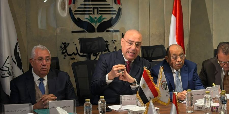 د.عاصم الجزار في أول اجتماع لأعضاء الهيئة البرلمانية لحزب الجبهة الوطنية - نرحب بكافة الأراء داخل أروقة الحزب ونعبر عنها برؤية موحدة تحت القبة