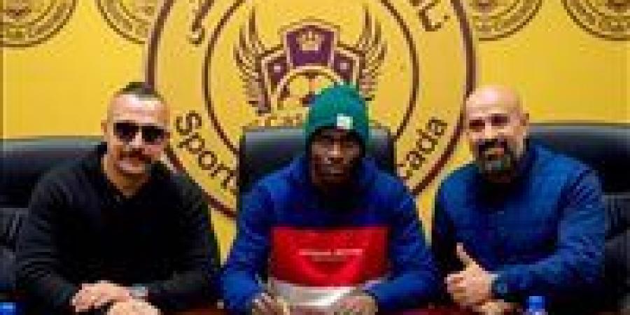 كسكادا يضم النيجيري حكيم بيلو مهاجم القلعة الليبي موسم ونصف