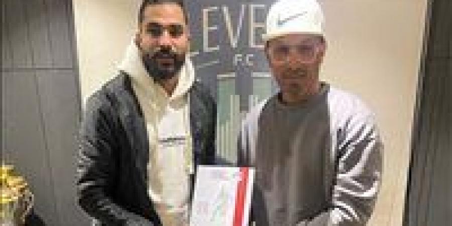 ليفيلز يضم محمد حليم حارس مرمي ديروط موسمين ونصف