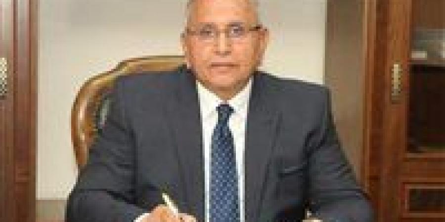 خوفا من فوز السيد البدوي.. عبد السند يمامة يدرس التنازل عن رئاسة "برلمانية الوفد" بمجلس الشيوخ خلال أيام