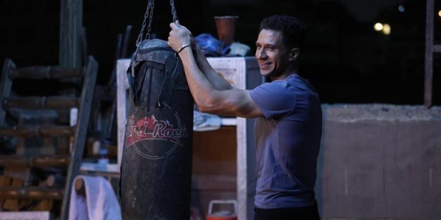 مسلسل بطل العالم الحلقة 6.. هل ينجو ريعو من الاختطاف؟