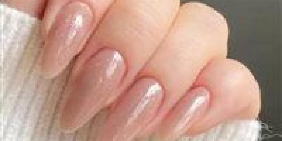 للحفاظ على أظافر صحية.. طرق بسيطة لإزالة طلاء الأظافر دون أسيتون