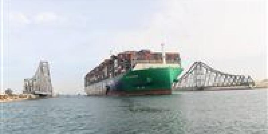 قناة السويس تشهد عبور سفينة الحاويات العملاقة CMA CGM SEINE