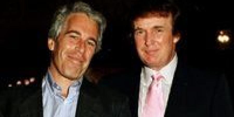 ترامب: وثائق "إبستين" تبرئني.. وأوكاسيو كورتيز تطالب بالإفراج الكامل وعزل وزيرة العدل