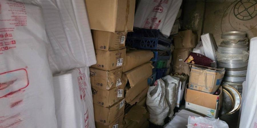 ضمن حملة استباقية ... أمانة جدة تتلف نحو  طن من المواد الغذائية وتغلق 4 مواقع عشوائية