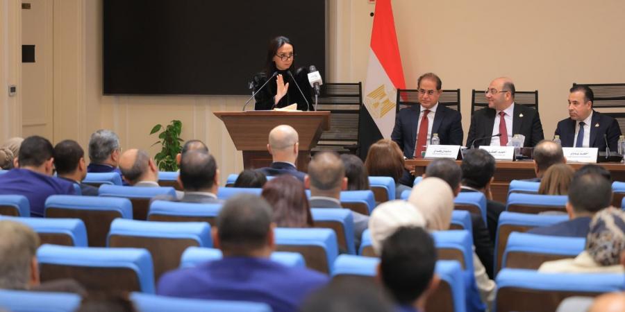 وزيرة التضامن تشارك في جلسة استماع بالبرلمان لمناقشة مشروع قانون ينظم استخدام الأطفال للتطبيقات ومواقع التواصل الاجتماعي