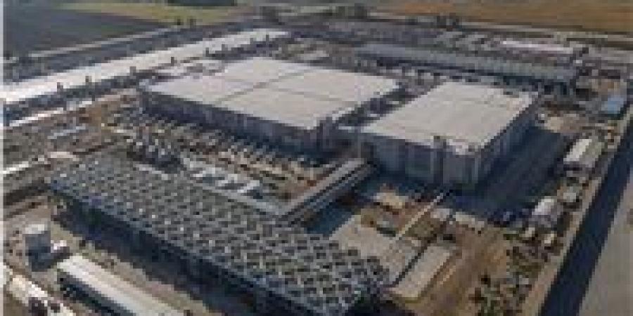 كيف ينظم قانون نيويورك استخدام الذكاء الاصطناعي في الإعلام؟